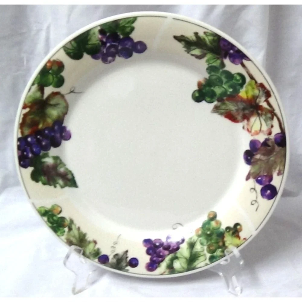 Grapevine Dinner Plate Purple Grape Oneida 10.50
